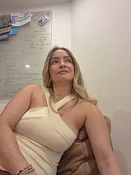 Loly_Horny - 🔥💦 and Sensual Naked 💦🥰