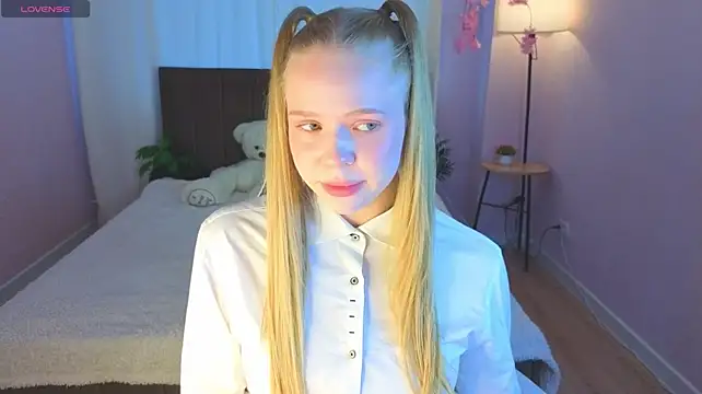 Sweet_Angelll - suck sweet fingers