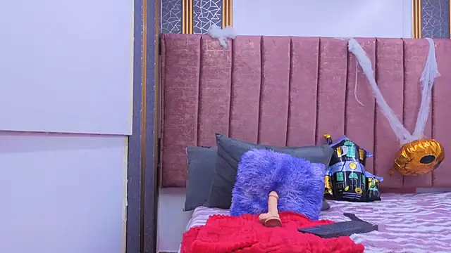 Valeria-niuk - 5 fingers on my pussy