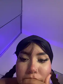 Lucialauper_ - SPRAY FULL MILK