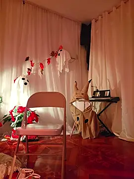 _Avriles_ - ❤️‍🔥Chair show with heels
