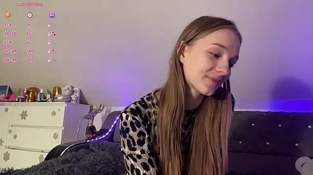 Anika_Socutehe - Let's spank my ass until red color
