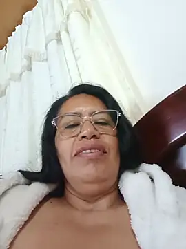 Emilif_ - show pussy 🎀