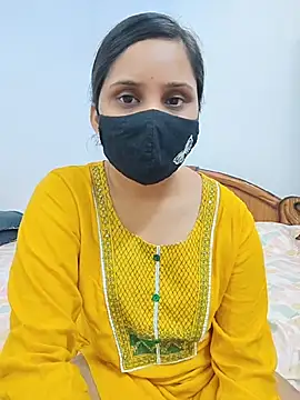 Your___Riya - Flash pussy in public 😘😘😘