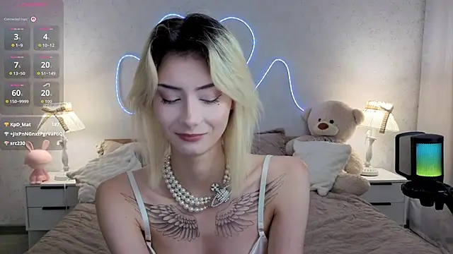 Kittysocutie - show tits ;)