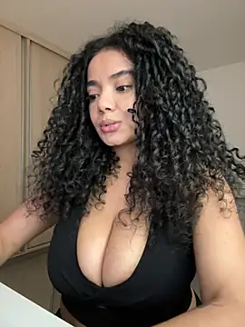 Curlyierr - DOGGY STYLE IN THE FLOOR + SPREAD ASS