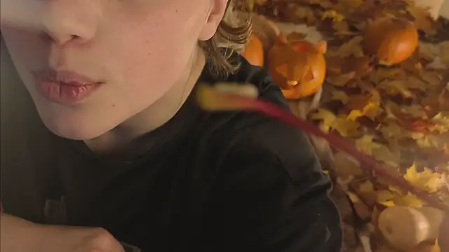 GabiMeshuggah - wet leaves fall on naked ass