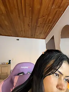 Mich-12 - show oil titts