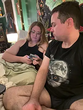 Thatcutegirlwtheglasses - flash under skirt