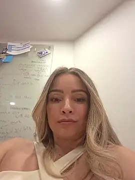 Loly_Horny - 🔥💦 and Sensual Naked 💦🥰