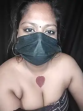 Tamil_Kanmani - Full nude in live for 3 mins
