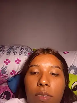 Amelie_26 - Pussy flash