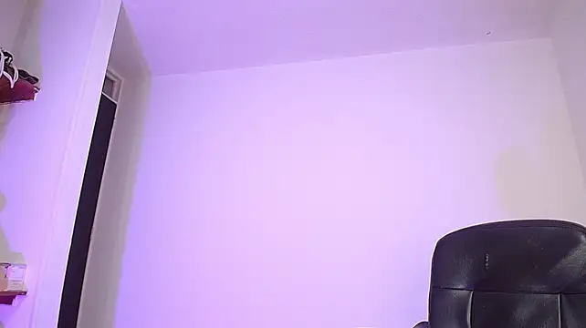 Sara_lee01 - Sensual dance + close-up teasing