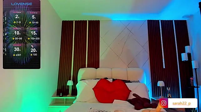 Sarah_perez7 - suck on a dildo