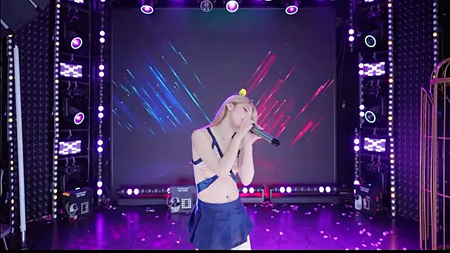 Sexybaby-99 - 解锁九九新学生嫩妹穿上白衬衣若影若现的舞蹈
