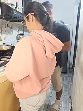 Kingofqueenxxx - He cums inside my pussy.