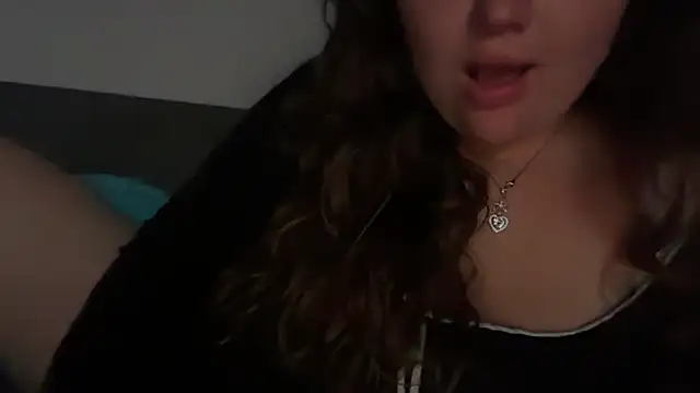 MoneyBunny420 - flash boobs outside