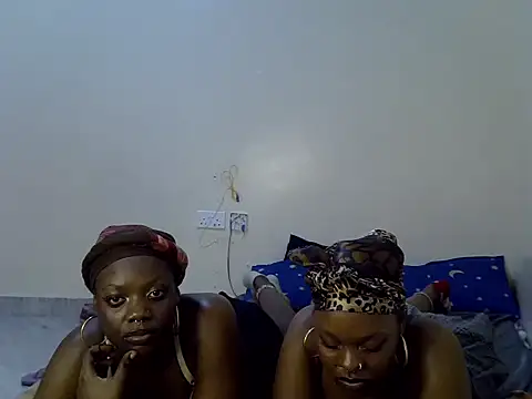 Sexybaddies20 - scissoring