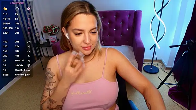 Emma__Ross - hansbra