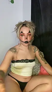 Nathashabennethh - titts