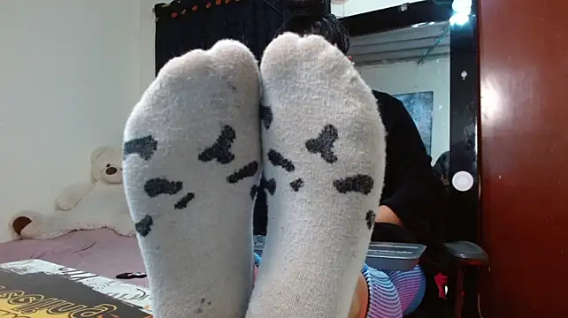 Amaia_Bushida - get my leggings completely wet