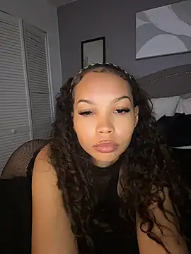 Nikkiloveee