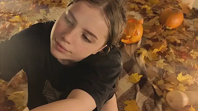 GabiMeshuggah - wet leaves fall on naked ass
