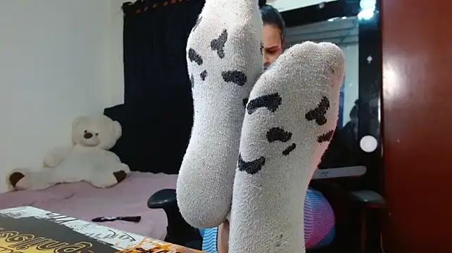 Amaia_Bushida - get my leggings completely wet