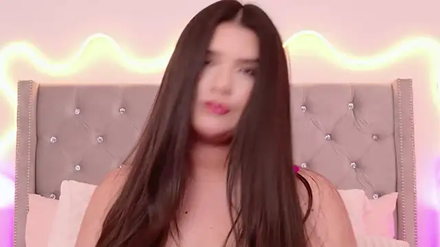 JuliaSUMMERS2022 - Enjoy my ass oiled (anal sex)