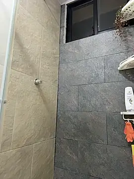 Lara_reynolds - Go shower