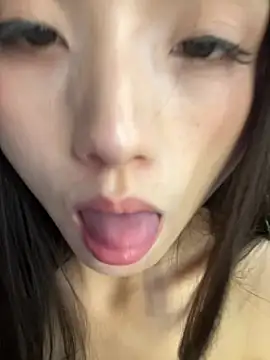 Yue-ai - 看看小骚逼特写