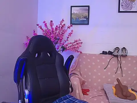 Aylin_boobs - Show dildo on tits 😏🥵