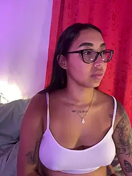Melanieecox - bare throat + saliva on my breasts 💦🥵