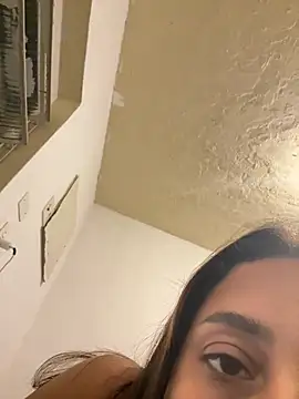 Yasmin26_ - Mostrar os peitos