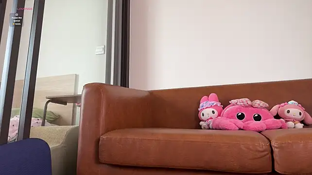 Elliemiu - Take off panties completly ><