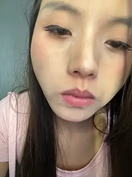Yue-ai - 看看小骚逼特写