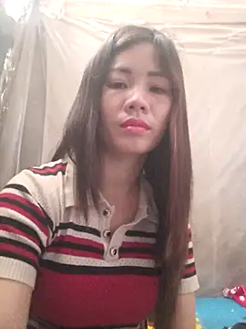 Isabella_pusy - I am a poor girl, please help me.