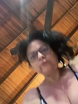 Sharongirl07 - Toy control un tío squirt