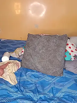 Playful_Klohe - We're going to play with Khloe's machine