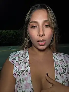 Catalina_ramos - Titts job close road