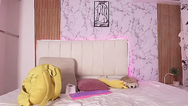 Lilith_horny