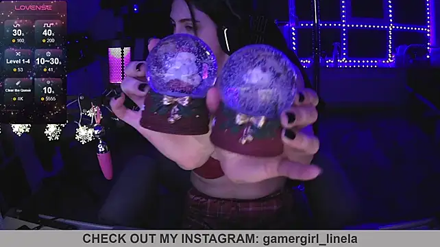 Gamergirl-Linela - LT Gets Oil On Boobs Video