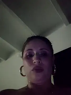 Adeline_3 - 🍑a lot of oil on my ass