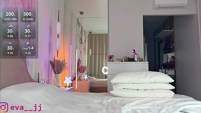 Eva_JJ - Naked and play with pussy
