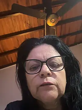 Sharongirl07 - Toy control un tío squirt