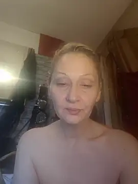 Dominatrixredsonyja - RIDING BIG black DILDO 5MIN FROM BACK