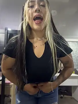 ManuelaVeeleez