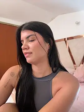 Emma_lopes - naked+ fingering💦🍆 pussy wet