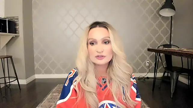 AprilAudrey69 - take my panty off