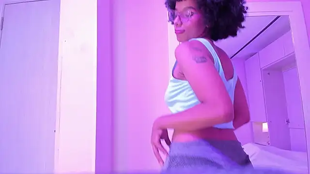 SirianaVega - Spread Ass 🖤